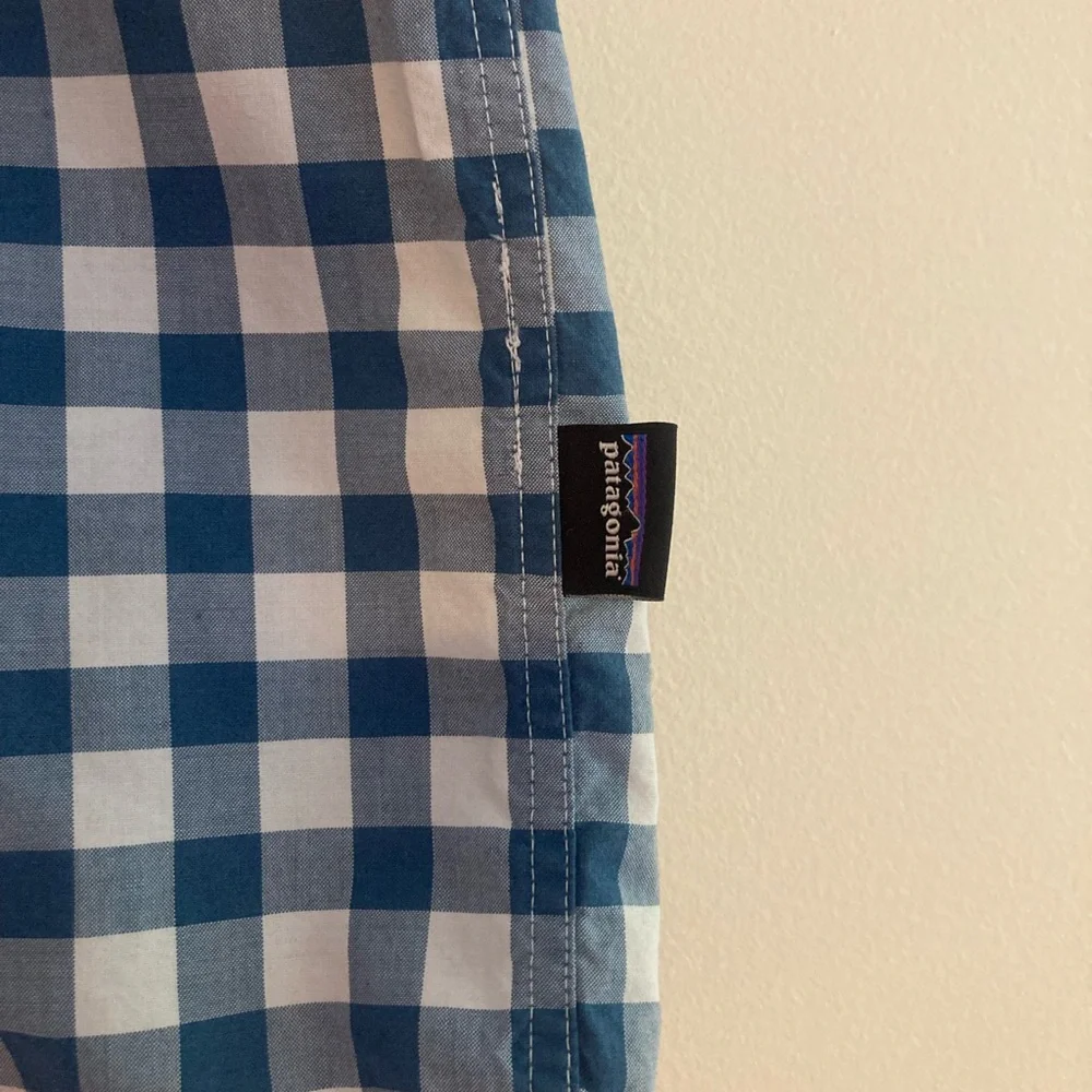 Patagonia Organic Cotton Blue and White Checkered Men's Shirt - Picture 3 of 7